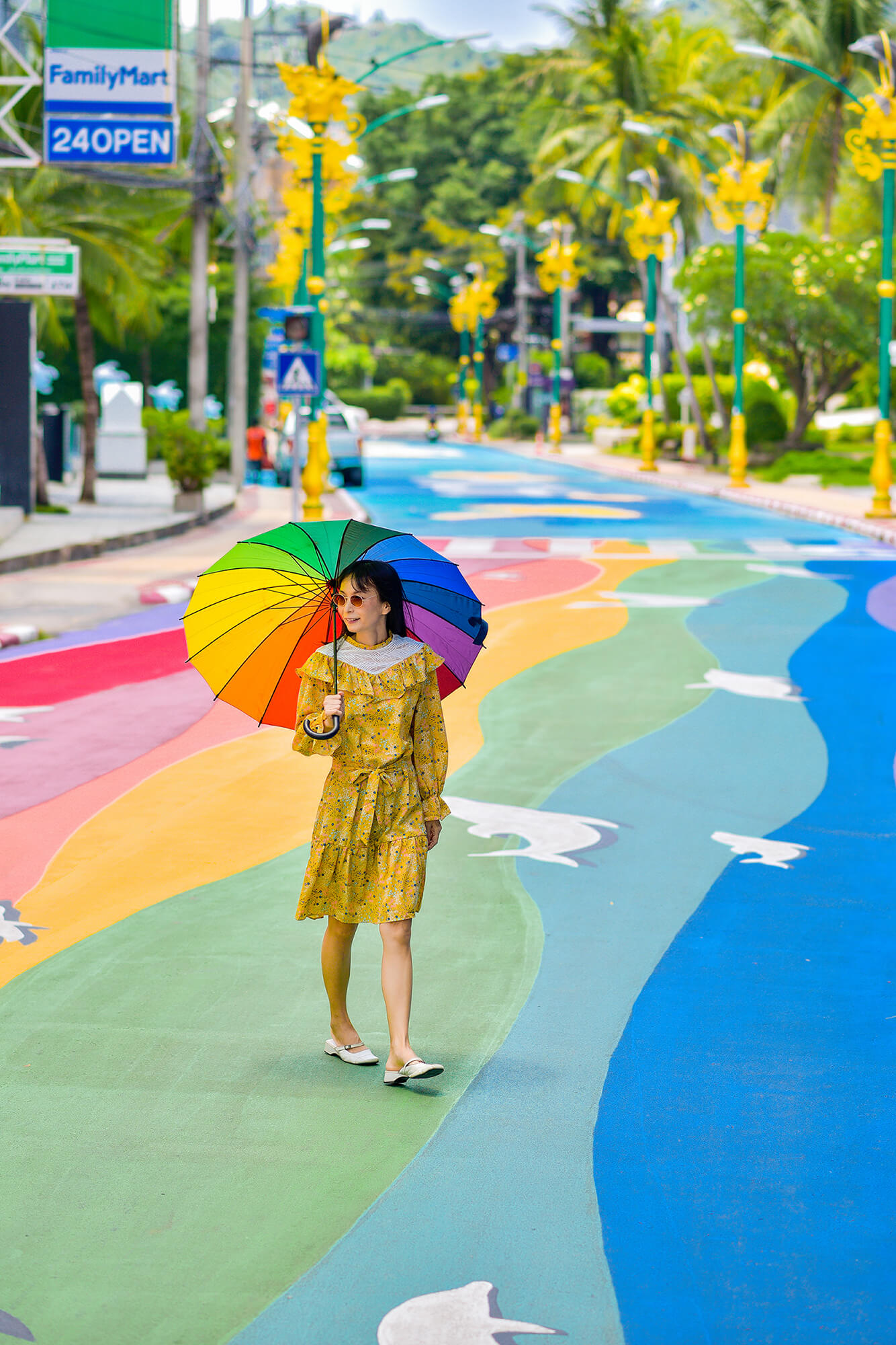 ถนนสายรุ้งหาดป่าตอง